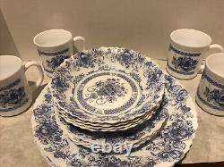 16-PIECE Setting For Four of ARCOPAL, FRANCE HONORINE PATTERN DINNERWARE