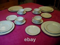 20 Pc Noritake Versailles Fine China Dinnerware Ivory And White Serves 4 Mint