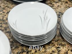 26 Pc Vintage 1960's Platinum Wheat Fine China Of Japan Dinner Set