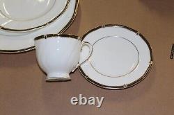 30P Wedgwood China Windsor Black England Place Settings Dinner Salad Bread Plate