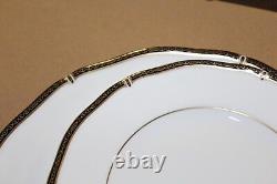 30P Wedgwood China Windsor Black England Place Settings Dinner Salad Bread Plate