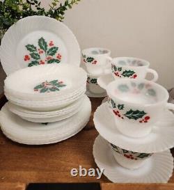 30pc Termocrisa Mexico Milk Glass Christmas Holly Berry serve 6 Plates Bowl Cup+