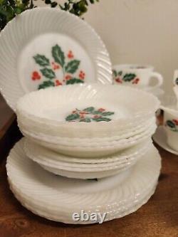 30pc Termocrisa Mexico Milk Glass Christmas Holly Berry serve 6 Plates Bowl Cup+