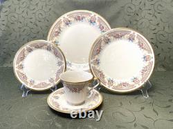 40 pc Lenox Versailles China Set-8 settings, Ivory/Floral with 24 k Gold Trim