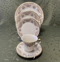 40 pc Lenox Versailles China Set-8 settings, Ivory/Floral with 24 k Gold Trim