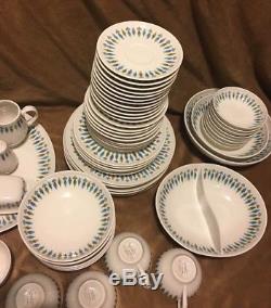 https://lightdinnerware.com/pictures/75-Syracuse-China-Carefree-True-NORDIC-Vintage-Mid-Century-Modern-Dinnerware-Set-01-inq.jpg