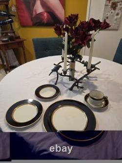 BNOS Fitz and Floyd Renaissance Black/Gold/White 20 Piece Service for 4 MINT