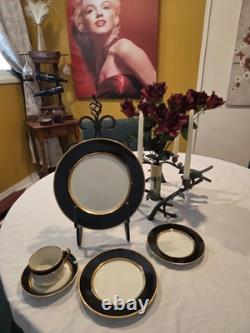 BNOS Fitz and Floyd Renaissance Black/Gold/White 20 Piece Service for 4 MINT