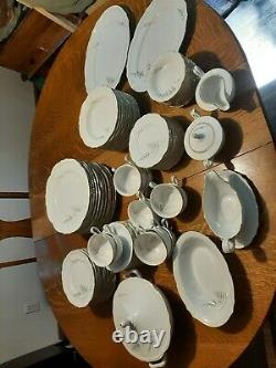 Baronet Balmoral 12 serving dinnerware set, pattern Heidi, great condition