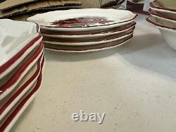 Better Homes and Gardens Limited Edition 12 Piece Dinnerware Set red poinsettias