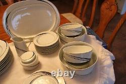 Block Spal Portugal Jewels White Pearl Swirl 40 Piece Grouping Dinnerware