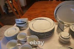 Block Spal Portugal Jewels White Pearl Swirl 40 Piece Grouping Dinnerware