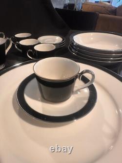 CARICO FINE CHINA MYSTIQUE 7955 Service for 4, 32 Pieces