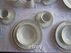 CENTER STAGE Illusions By Excel Service for 8 DINNERWARE SET