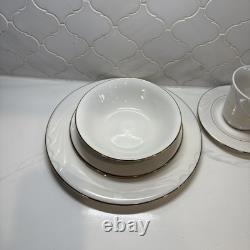 COMMAND PERFORMANCE WHITE WITH GOLD TRIM 40PC Dinnerware Set