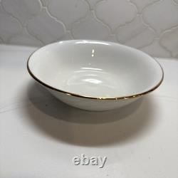 COMMAND PERFORMANCE WHITE WITH GOLD TRIM 40PC Dinnerware Set