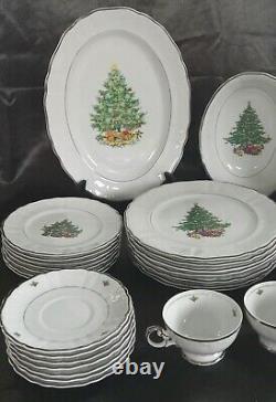 Christmas Fine China Table Setting For 7 Silver Sonata 3639 Dinnerware Rare