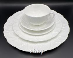 Coalport Wedgwood Country Ware China 5 Piece Place Setting White Retired EUC