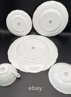 Coalport Wedgwood Country Ware China 5 Piece Place Setting White Retired EUC