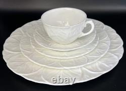 Coalport Wedgwood Country Ware China 5 Piece Place Setting White Retired EUC