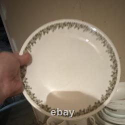 Corelle Livingware Crazy Daisys 30 piece set PLUS 2 BLUE FLOUR CORNING MUGS