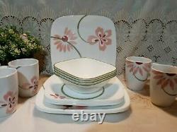 Corelle Pretty Pink Dinnerware set 16pc Square Pink Floral Bowls Plates Mugs