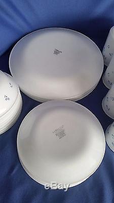 Corelle Provincial Blue Dinnerware Set Service for 8 Lot/ 32 Plates Bowls Cups