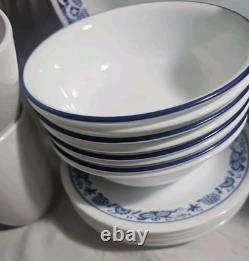 Corelle Vitrelle True Blue Retired USA 32 Piece Set