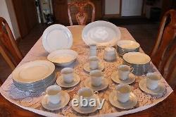 Crown Ming Fine China Vintage Royal Palm Pattern 44 Piece Dinnerware Grouping