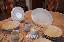 Crown Ming Fine China Vintage Royal Palm Pattern 44 Piece Dinnerware Grouping