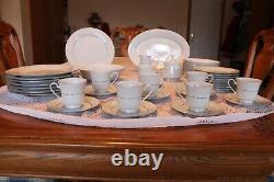 Crown Ming Fine China Vintage Royal Palm Pattern 44 Piece Dinnerware Grouping