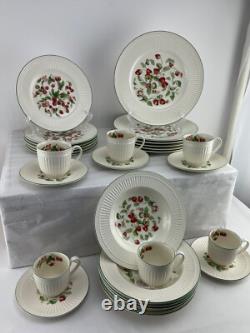 DO908 MIKASA SUMMER TRELLIS Six 5 pc place setting minus 1 saucer 29 Pieces