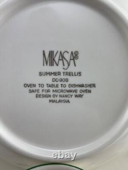 DO908 MIKASA SUMMER TRELLIS Six 5 pc place setting minus 1 saucer 29 Pieces