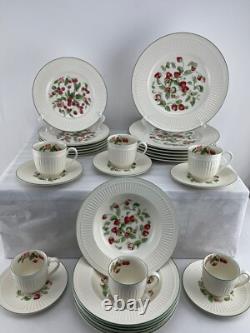 DO908 MIKASA SUMMER TRELLIS Six 5 pc place setting minus 1 saucer 29 Pieces