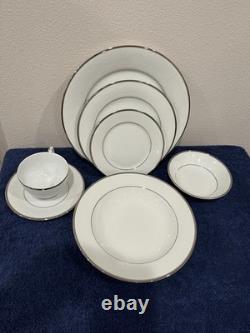 Dankotuwa Porcelain Dinnerware Set 95 Pc Service for 12 Platinum Trim
