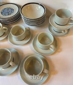 Designer's Collection Farmhouse Stoneware Blue Shasta Dinnerware Japan 40 Pcs