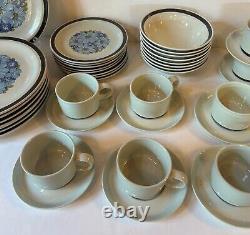 Designer's Collection Farmhouse Stoneware Blue Shasta Dinnerware Japan 40 Pcs