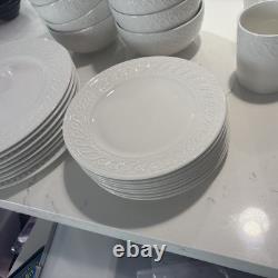 Dinnerware Set 32 Piece Service for 8 White Porcelain Pfaltzgraff Sylvia Plates