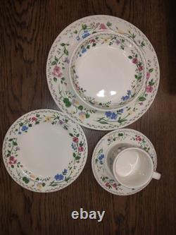 Dinnerware set for 8 vintage
