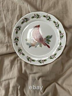 Everyday Gibson'song bird' Christmas China dinnerware, four piece service For 4