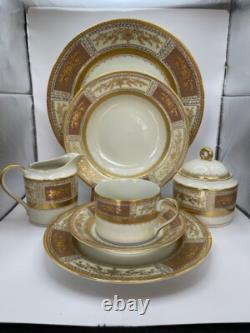 FANCY Mikasa Fine China Dinnerware Pompadour Taupe, 4 Place Settings (20 pcs)