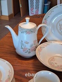 Fairfield Porcelain Dinnerware Pattern Symphony Butterfly Floral 45 Pieces