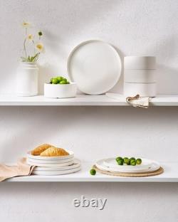 Famiware Porcelain Dinnerware Set 18-Piece Modern Plate And Bowl Set Dish Set
