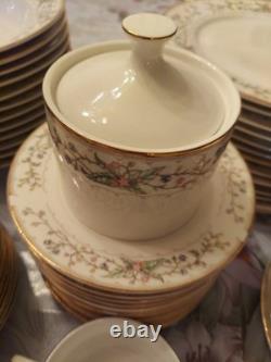 Farberware Wellesley 4860 Fine China 76pc Set Service for 12 in Excellent Condit