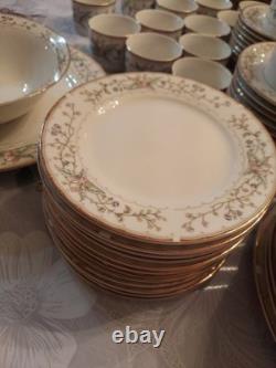 Farberware Wellesley 4860 Fine China 76pc Set Service for 12 in Excellent Condit