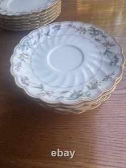 FarberwareWhiteChristmas'95 Dinnerware Set 41-pc Katherine Bukovskiy Mugs Bowls