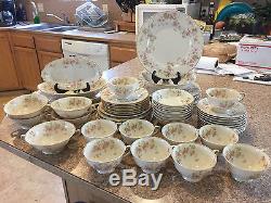 Federal Shape Syracuse China Dinnerware Set 57 pieces. Beautiful Floral design
