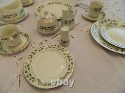 Fine China of Japan Christmas Dinnerware A Season of Wonder Set For (4+) 9-4