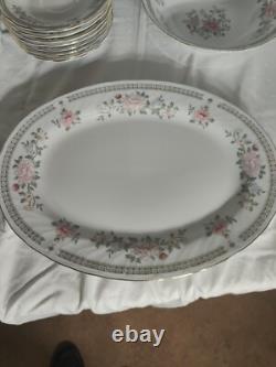 Fine china sets for 8