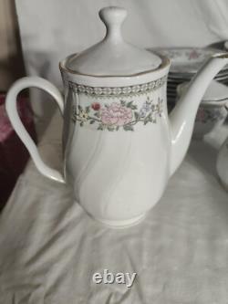 Fine china sets for 8